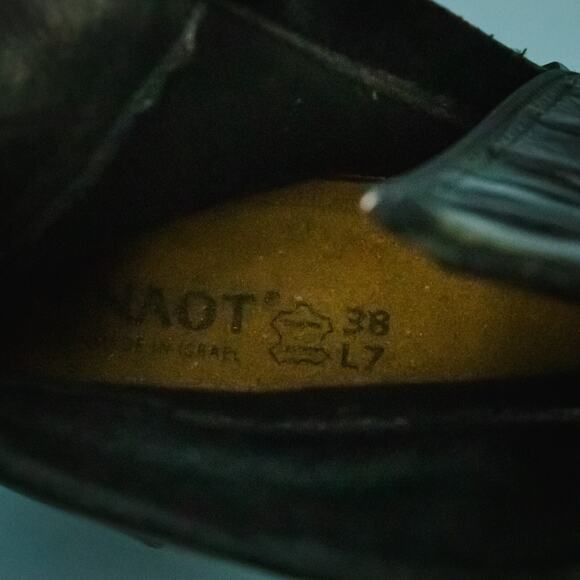 Naot 38 Size 7-7.5 Black Leather Buckle Detail Side Zip Comfort Ankle Boots - Picture 8 of 8